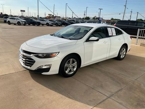 Used 2024 Chevrolet Malibu LT FWD image 40