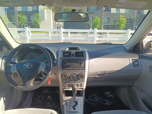 Used 2012 Toyota Corolla LE FWD image 13