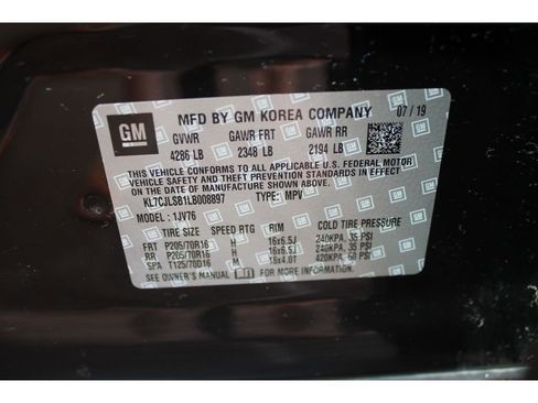 Used 2020 Chevrolet Trax LT w/ LT Convenience Package image 39