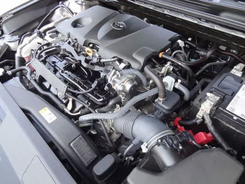 Used 2024 Toyota Camry SE FWD image 36
