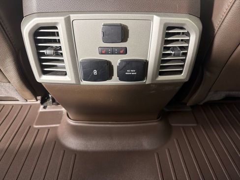 Used 2019 Ford F150 King Ranch w/ Equipment Group 601A Luxury AWD/4WD image 17