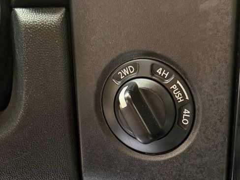 Used 2014 Nissan Titan SV image 20