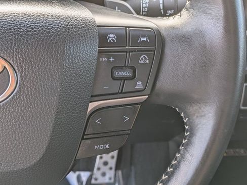 Used 2025 Toyota Camry SE FWD image 23