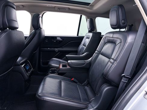 Used 2020 Lincoln Aviator Reserve w/ Equipment Group 201A image 42