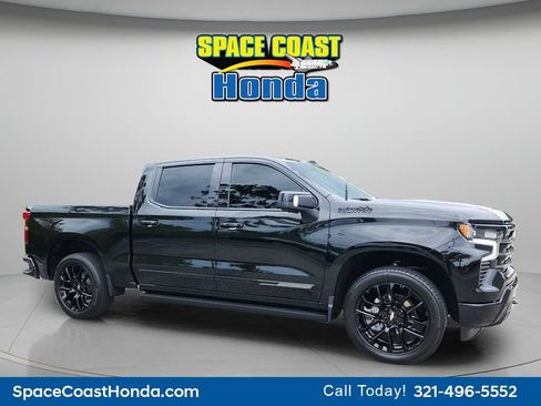 Used 2026 Chevrolet Silverado 1500 High Country w/ High Country Premium Package AWD/4WD image 3