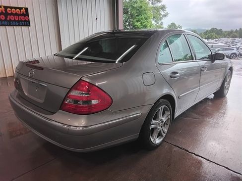 Used 2006 Mercedes-Benz E 350 Sedan image 3
