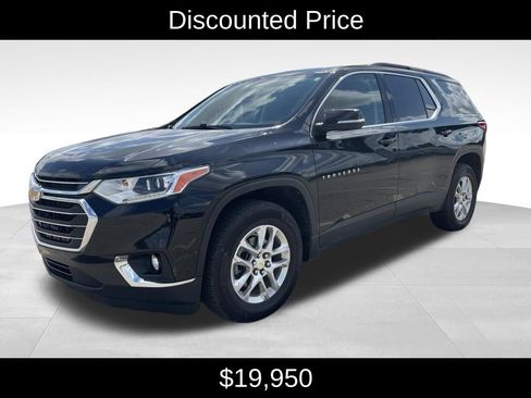 Used 2021 Chevrolet Traverse LT FWD image 3