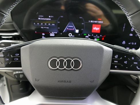 New 2025 Audi Q5 Premium Plus image 17