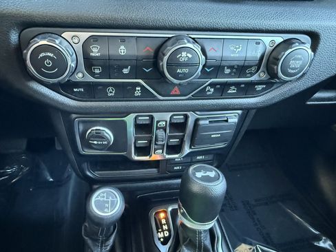 Used 2024 Jeep Wrangler Sport S image 22