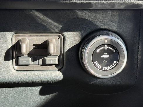 New 2025 Lincoln Navigator Reserve w/ Jet Appearance Package image 12