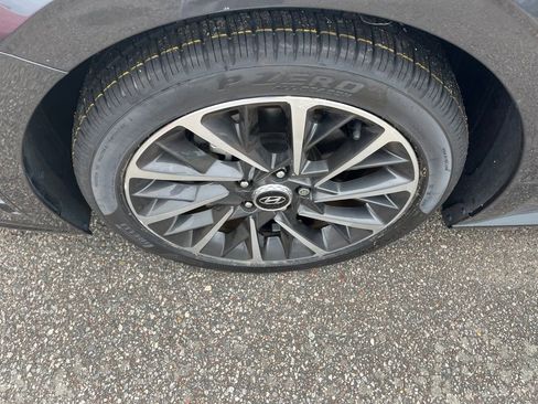 Used 2021 Hyundai Sonata Limited w/ Cargo Package FWD image 19