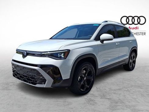 Used 2025 Volkswagen Taos SEL AWD/4WD image 3