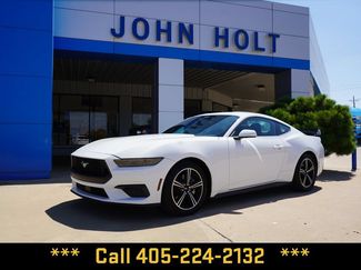 Used 2025 Ford Mustang Coupe RWD video 1
