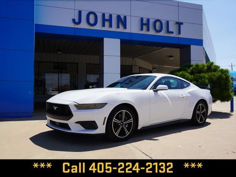 Used 2025 Ford Mustang Coupe RWD image 1