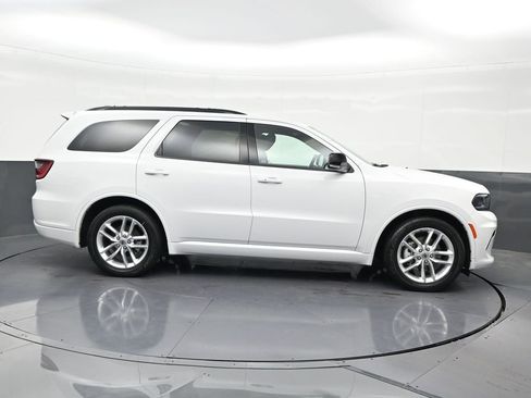 Used 2024 Dodge Durango GT RWD image 7