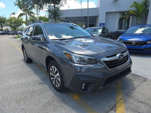 Used 2021 Subaru Outback Premium AWD/4WD image 3