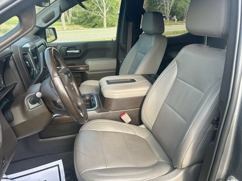 Used 2021 Chevrolet Silverado 1500 RST image 16