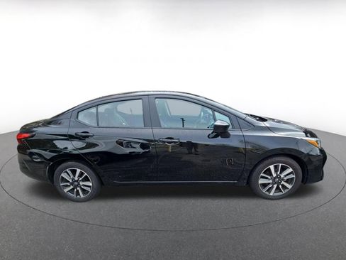 Used 2025 Nissan Versa SV image 8