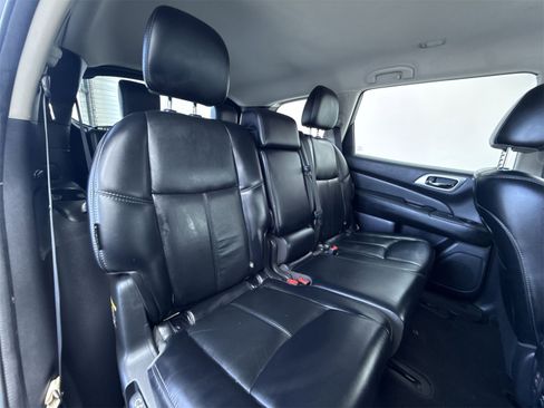Used 2018 Nissan Pathfinder SL image 33