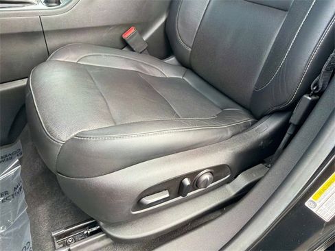 Used 2019 GMC Acadia SLT image 18