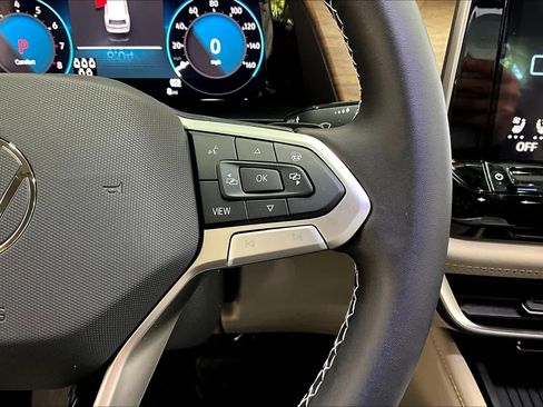 New 2026 Volkswagen Atlas SE image 18