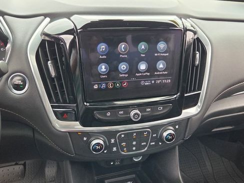 Used 2023 Chevrolet Traverse Premier FWD image 18
