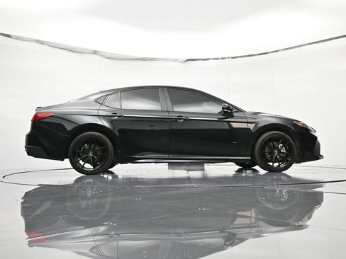 Used 2025 Toyota Camry SE image 42