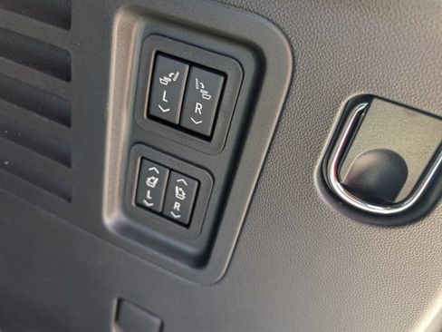 Used 2026 Chevrolet Traverse RS w/ LPO, Floor Liner Package AWD/4WD image 12