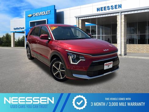Used 2024 Kia Niro LX FWD image 1