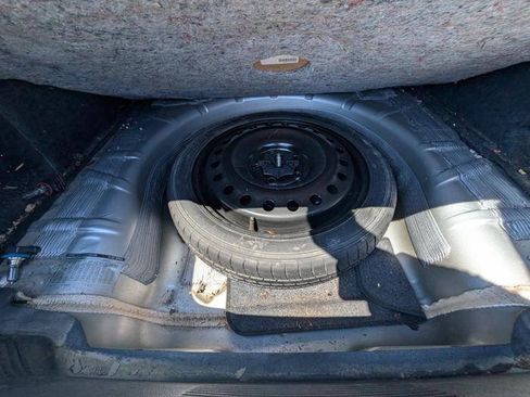 Used 2011 Buick LaCrosse CX FWD image 26