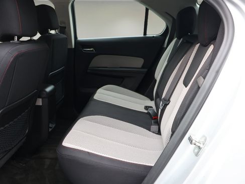 Used 2017 Chevrolet Equinox LS FWD image 12