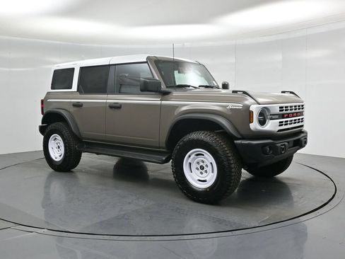 Certified 2026 Ford Bronco Heritage Edition AWD/4WD image 24