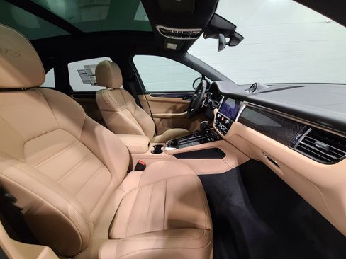 New 2026 Porsche Macan GTS image 29