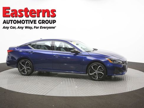 Used 2024 Nissan Altima 2.5 SR FWD image 45