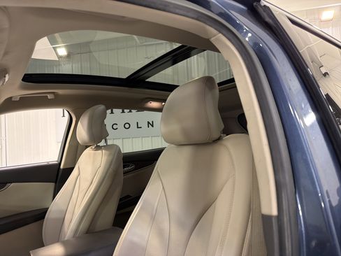 Used 2018 Lincoln MKX Reserve w/ Lincoln MKX Climate Package image 10