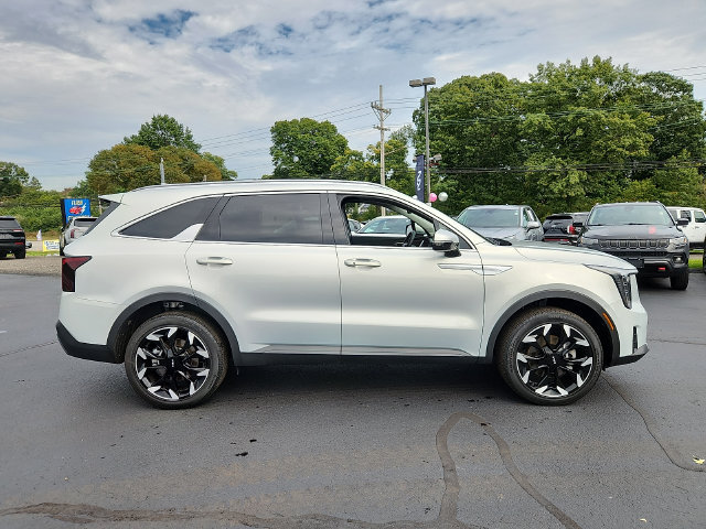 Used 2026 Kia Sorento EX AWD/4WD image 7