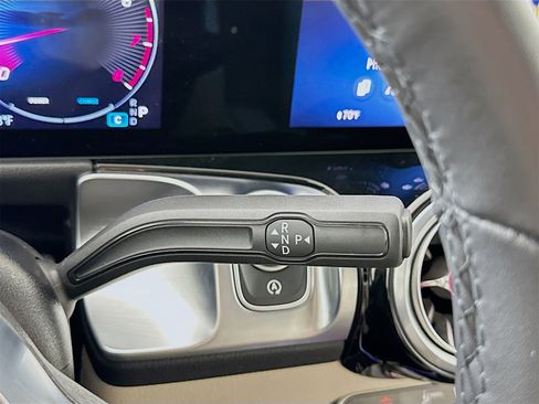 Certified 2025 Mercedes-Benz GLB 250 image 17