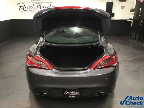 Used 2015 Hyundai Genesis 3.8 RWD image 12