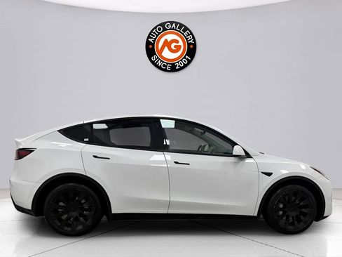 Used 2023 Tesla Model Y Long Range image 8