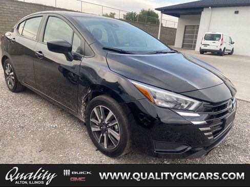 Used 2025 Nissan Versa SV FWD image 1