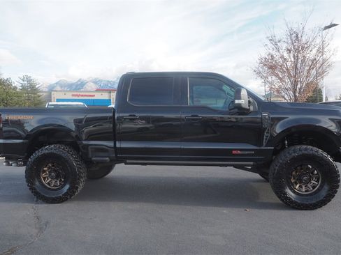 Used 2023 Ford F250 Lariat w/ Lariat Ultimate Package image 4