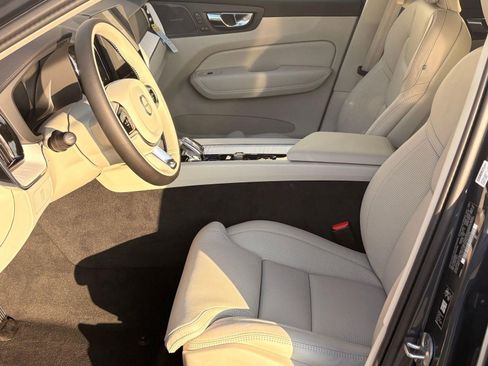New 2026 Volvo XC60 B5 Ultra w/ Climate Package image 5