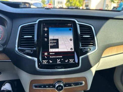 Used 2021 Volvo XC90 T6 Momentum w/ Advanced Package AWD/4WD image 13