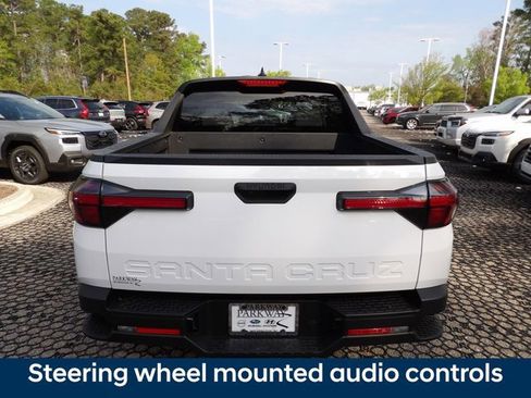 Used 2025 Hyundai Santa Cruz SE FWD image 7