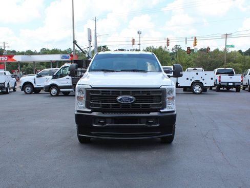 Used 2024 Ford F350 XL AWD/4WD image 9