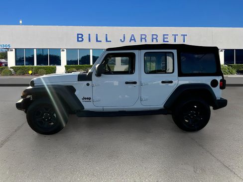 Used 2022 Jeep Wrangler Unlimited Sport image 4