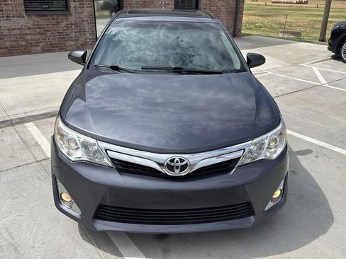 Used 2012 Toyota Camry XLE FWD image 5