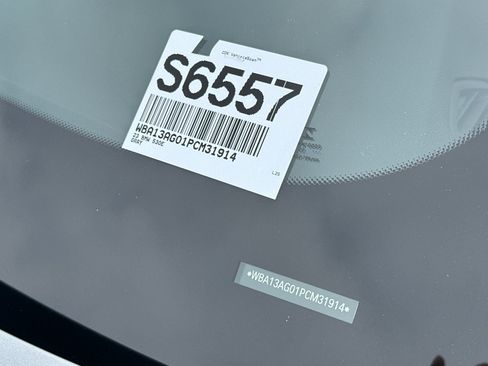 Used 2023 BMW 530e w/ M Sport Package image 28