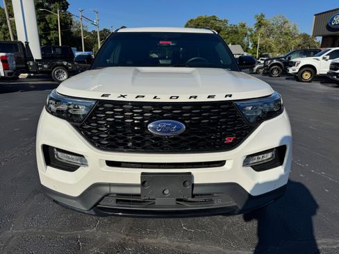 Used 2023 Ford Explorer ST w/ Equipment Group 401A image 2