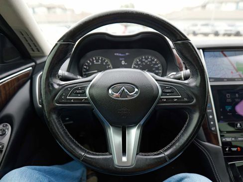 Used 2018 INFINITI Q50 Luxe w/ Essential Package (3.0T Luxe) image 7